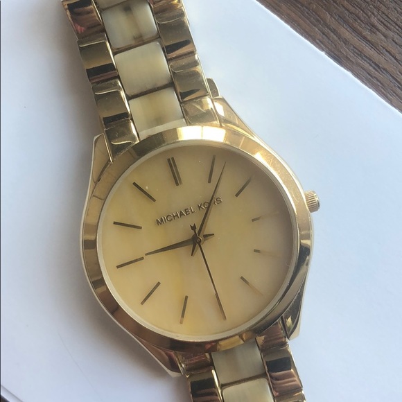 Michael Kors Watch - Picture 2 of 4